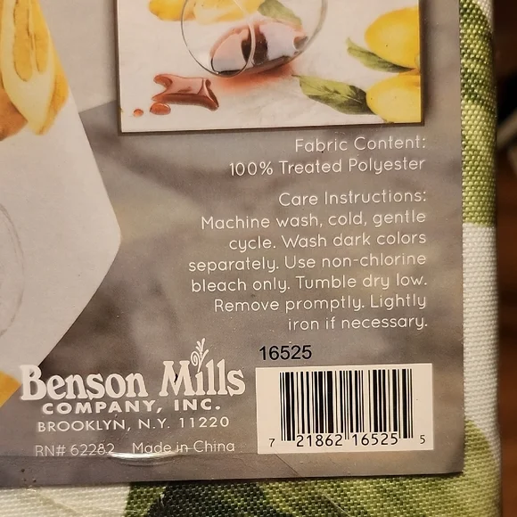 Limoncello Spillproof Tablecloth with Lemon Design - Picture 5 of 7